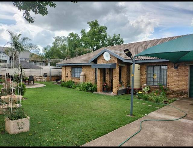 3 BEDROOM HOUSE FOR SALE IN MODIMOLLE